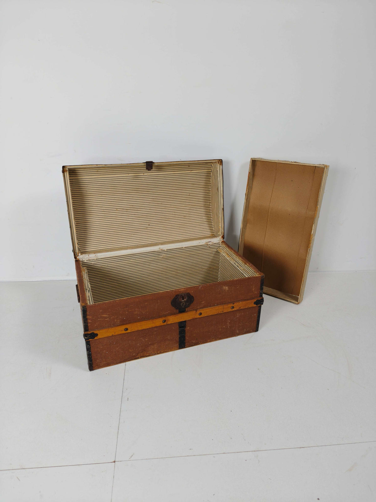 Vintage Suitcase Vintage Suitcase