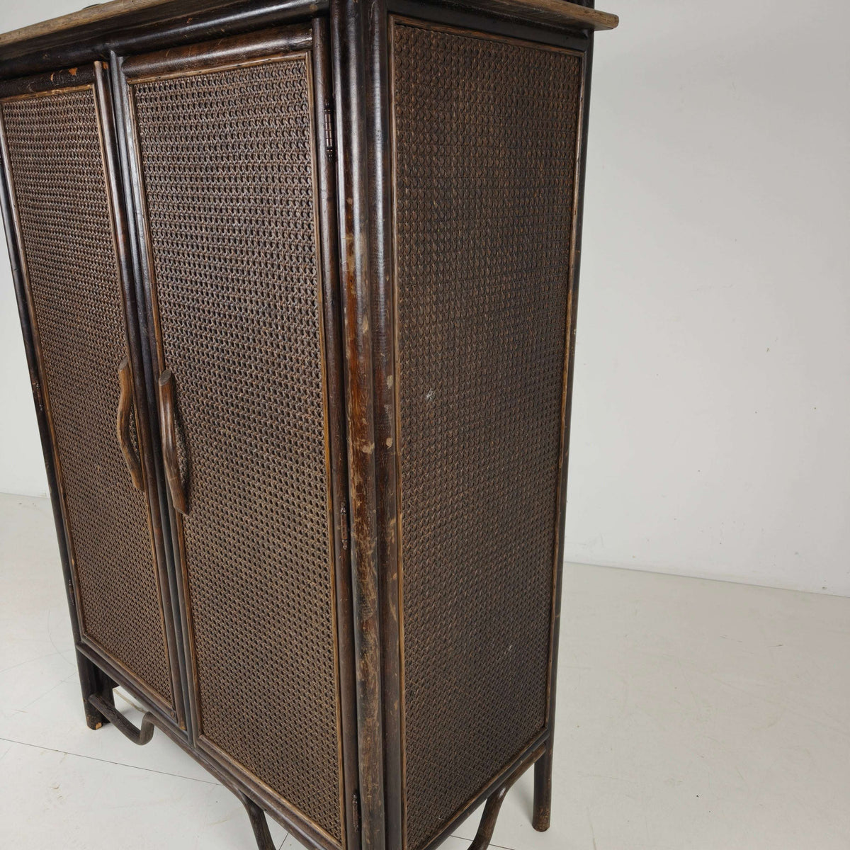 Vintage Wicker Wardrobe / Linen Cabinet – Dark Rattan & Bamboo Vintage Wicker Wardrobe / Linen Cabinet – Dark Rattan & Bamboo