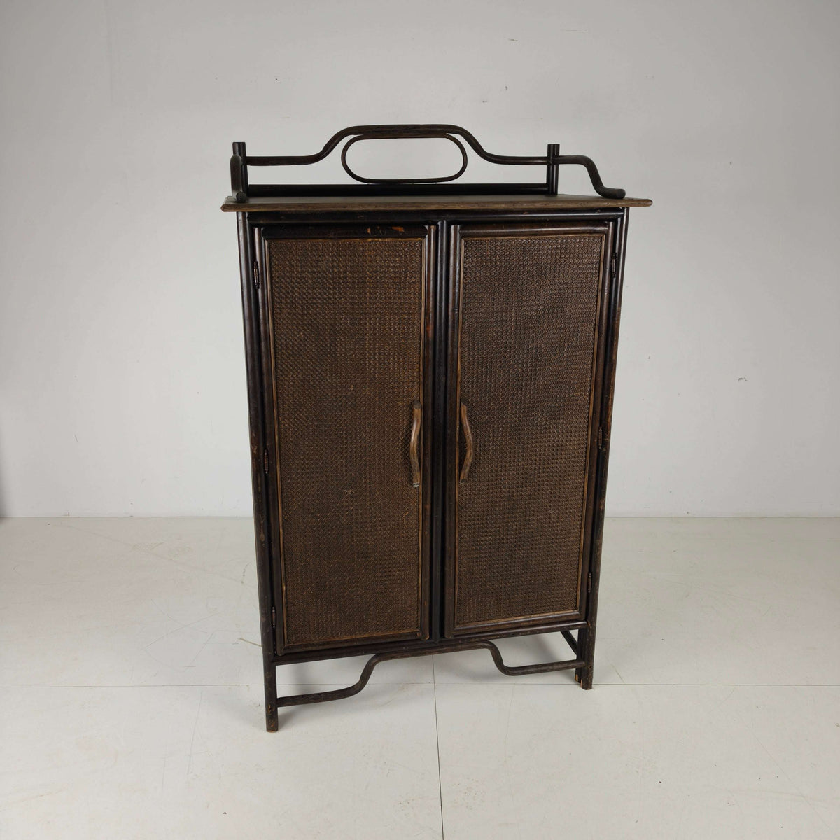 Vintage Wicker Wardrobe / Linen Cabinet – Dark Rattan & Bamboo Vintage Wicker Wardrobe / Linen Cabinet – Dark Rattan & Bamboo