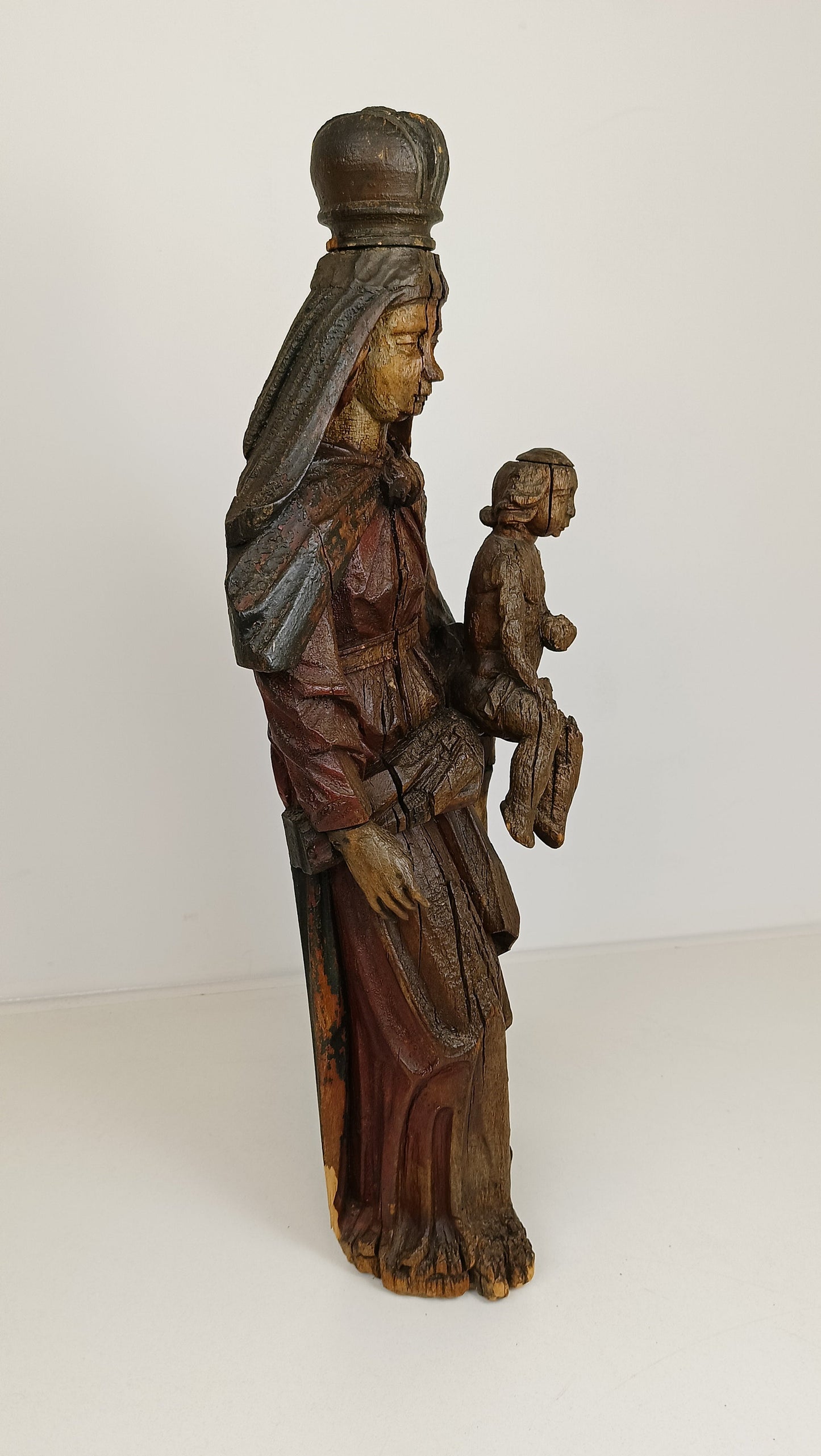 Wooden Statue Of Virgin Mary With Jesus Wooden Statue Of Virgin Mary With Jesus