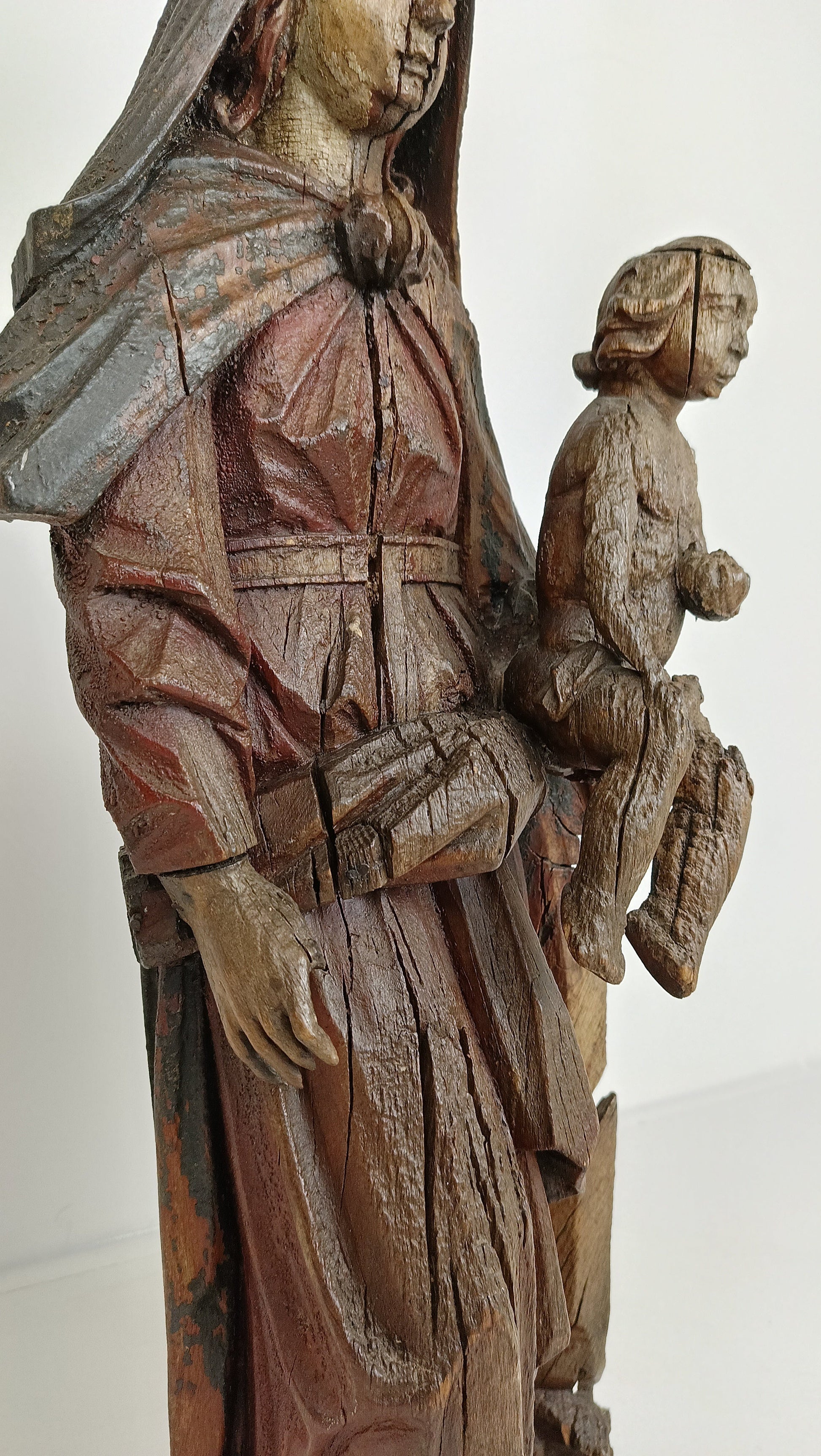 Wooden Statue Of Virgin Mary With Jesus Wooden Statue Of Virgin Mary With Jesus