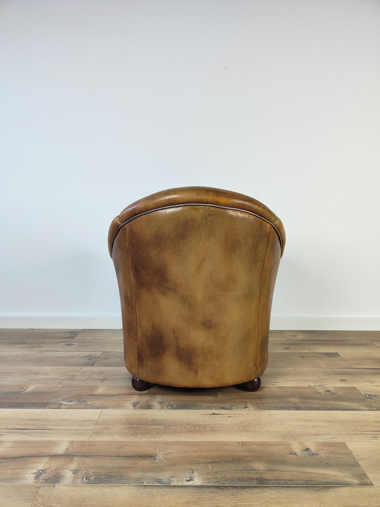 Classic Sheep Leather Club Chair