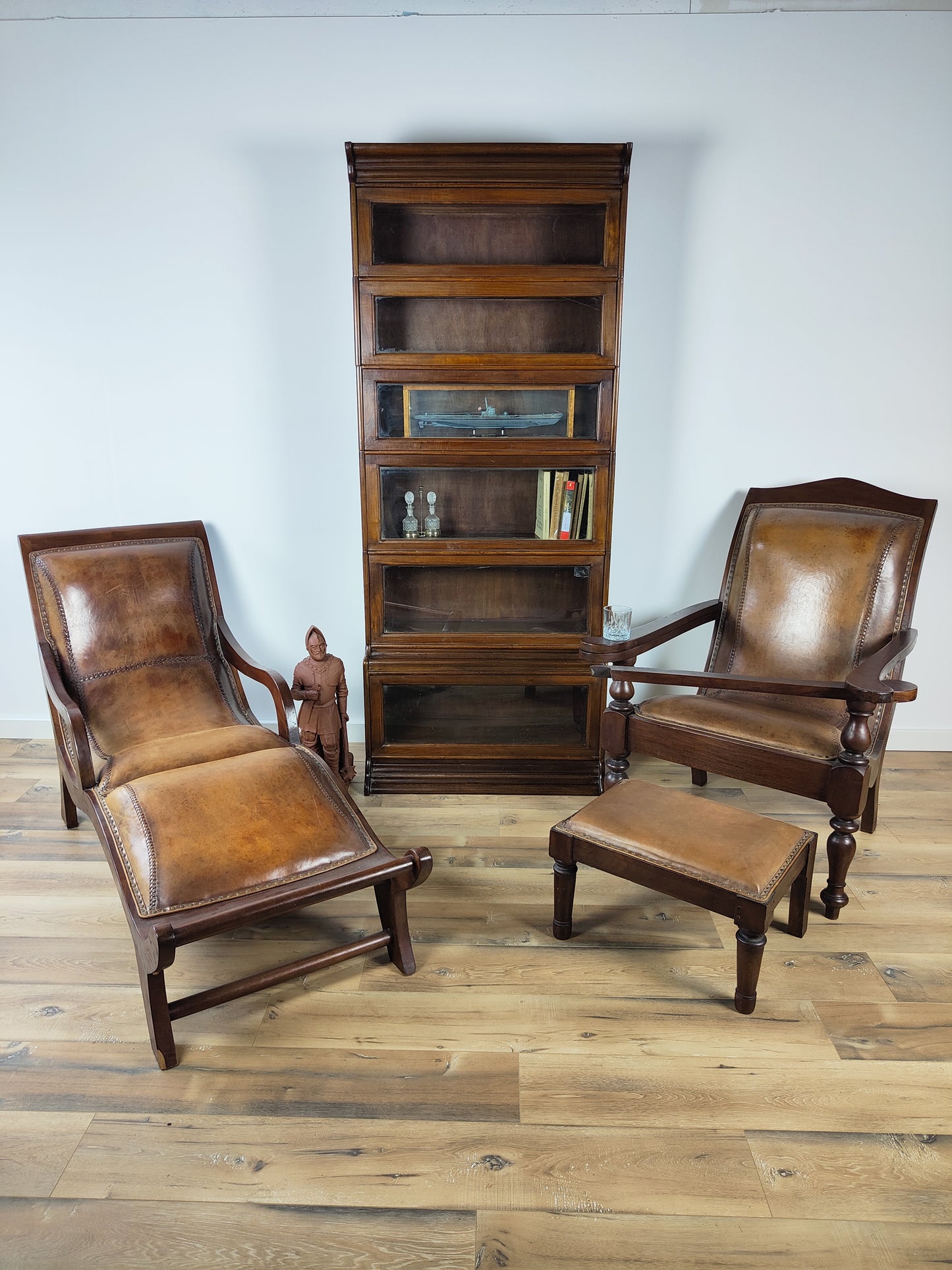 Beautiful Antique Globe Wernick English Bookcase/Display Cabinet