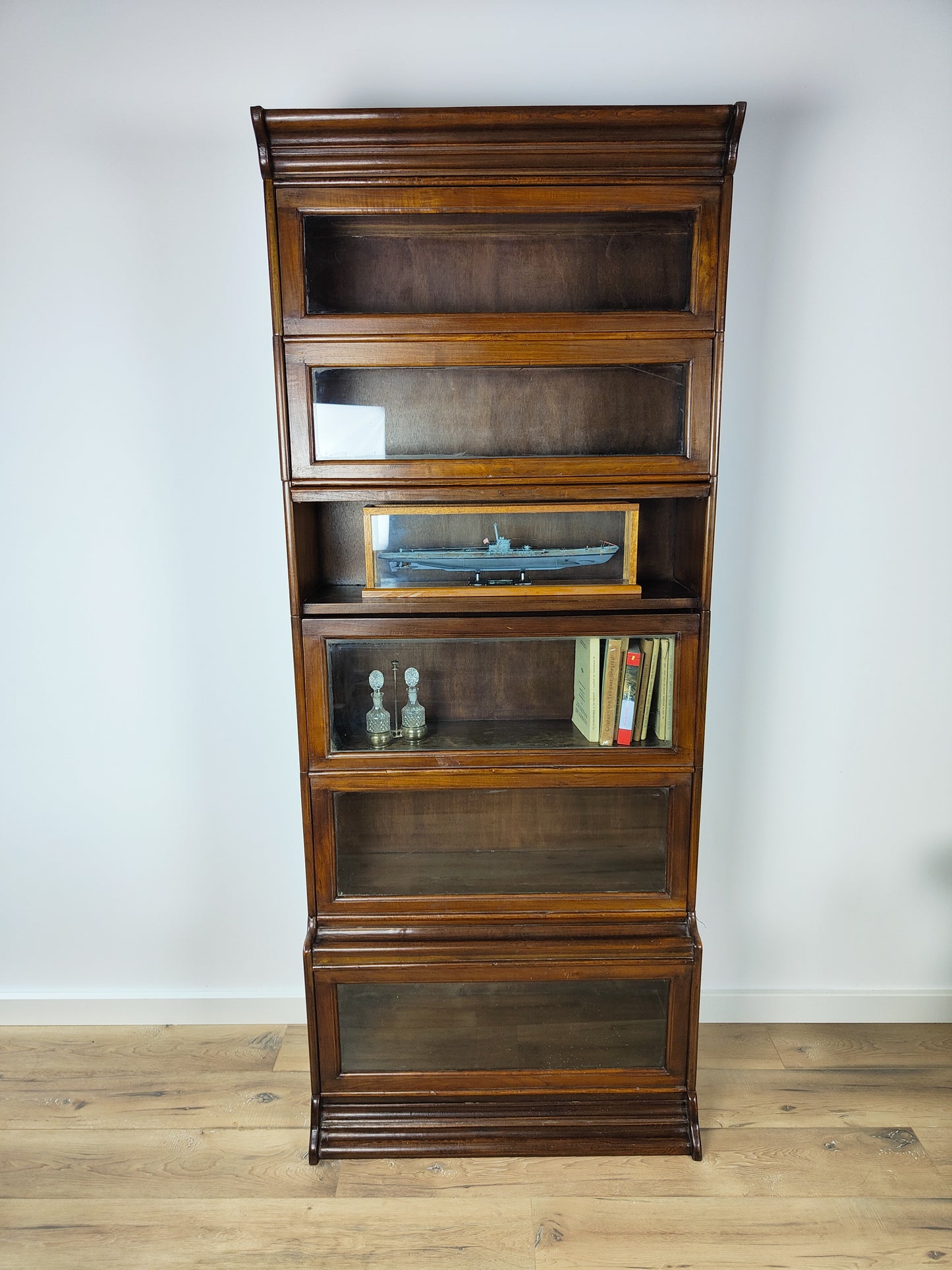 Beautiful Antique Globe Wernick English Bookcase/Display Cabinet