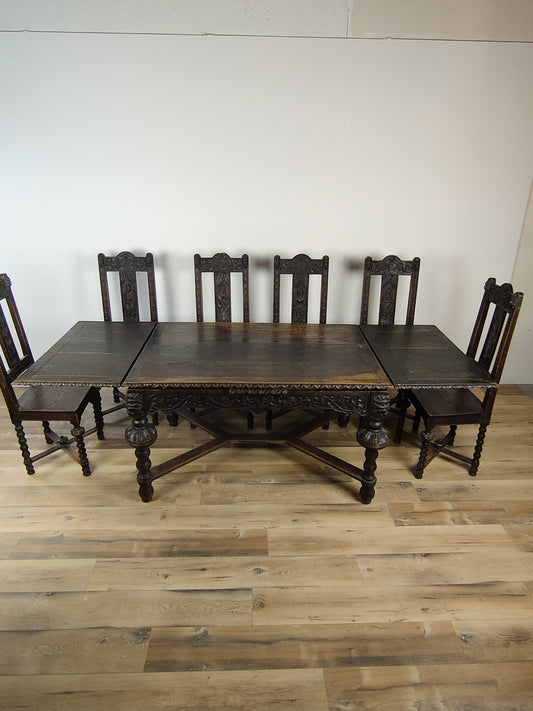 Castle Dining Table Set