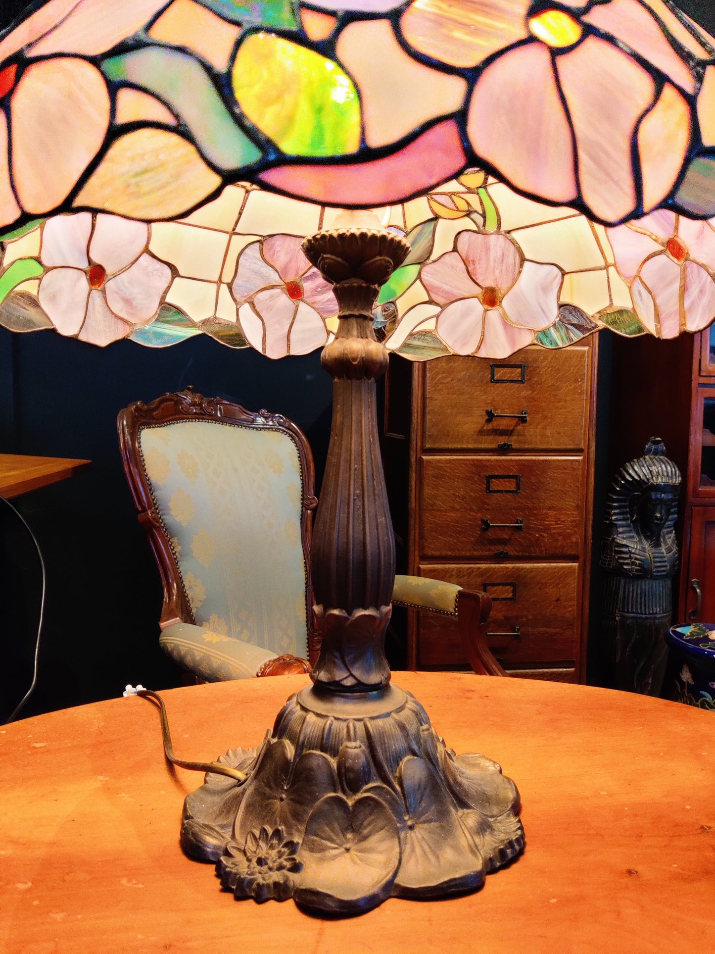 A Great Looking Tiffany Table Light A Great Looking Tiffany Table Light