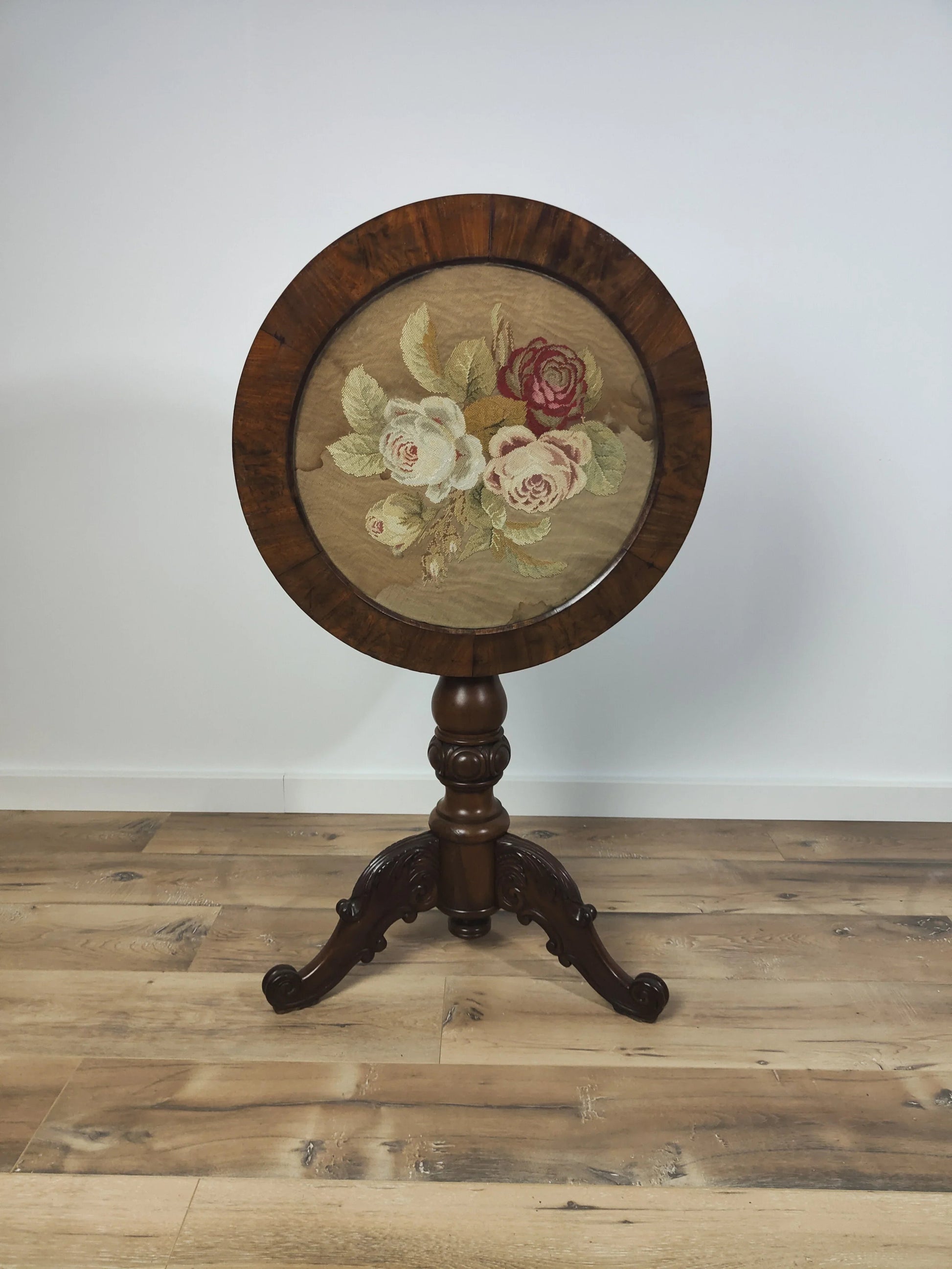 Antique Side Table/ Wine Table / Rosewood Dutch Willem III Antique Side Table/ Wine Table / Rosewood Dutch Willem III
