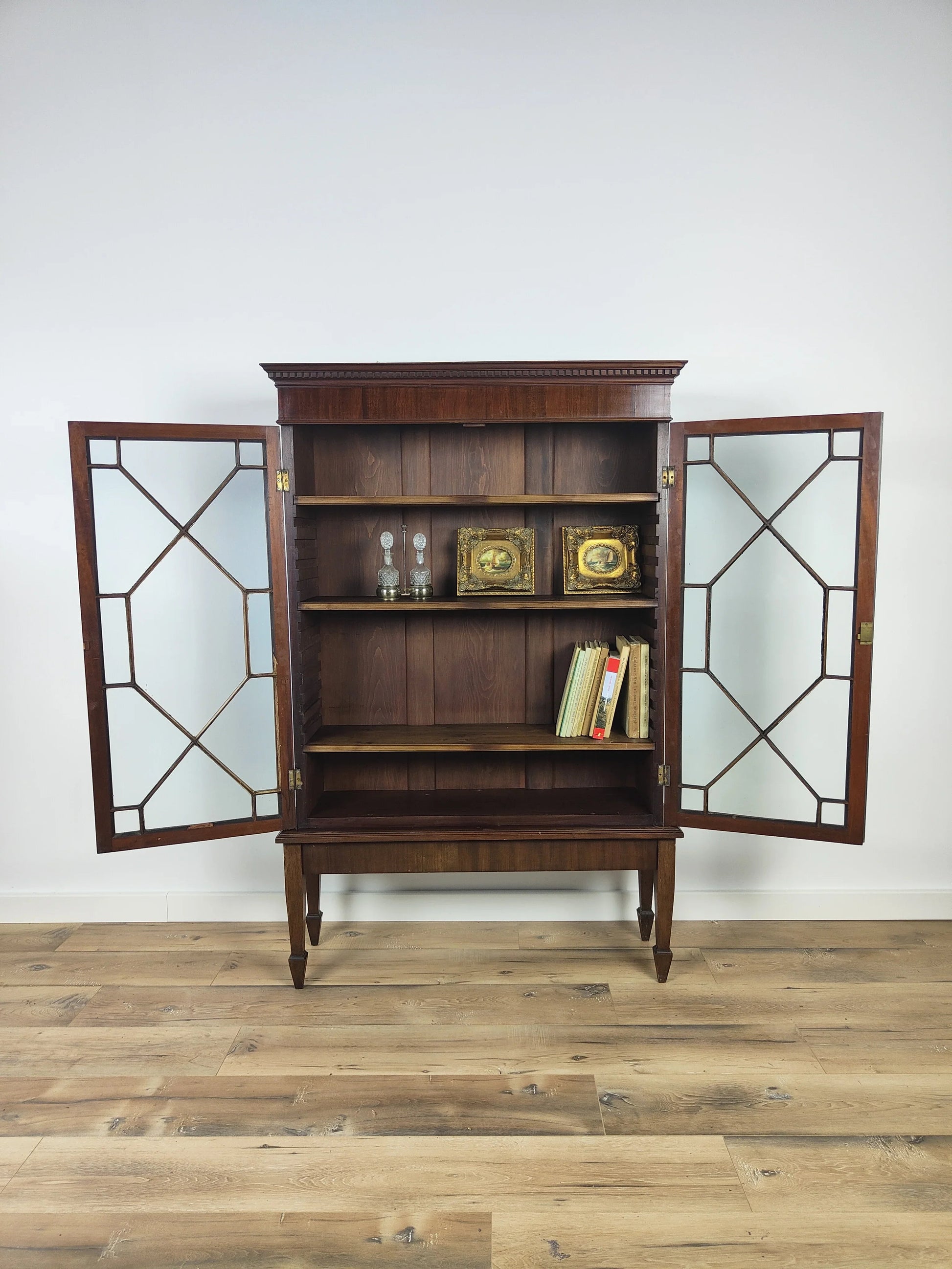 English Display Cabinet 1900 English Display Cabinet 1900