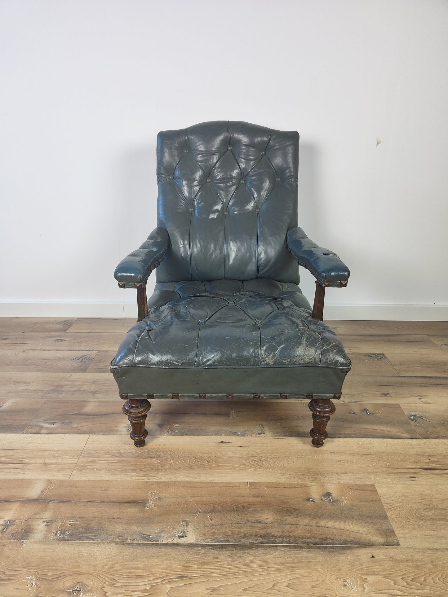 Leather Antique Library Chair Around 1860s Leather Antique Library Chair Around 1860s