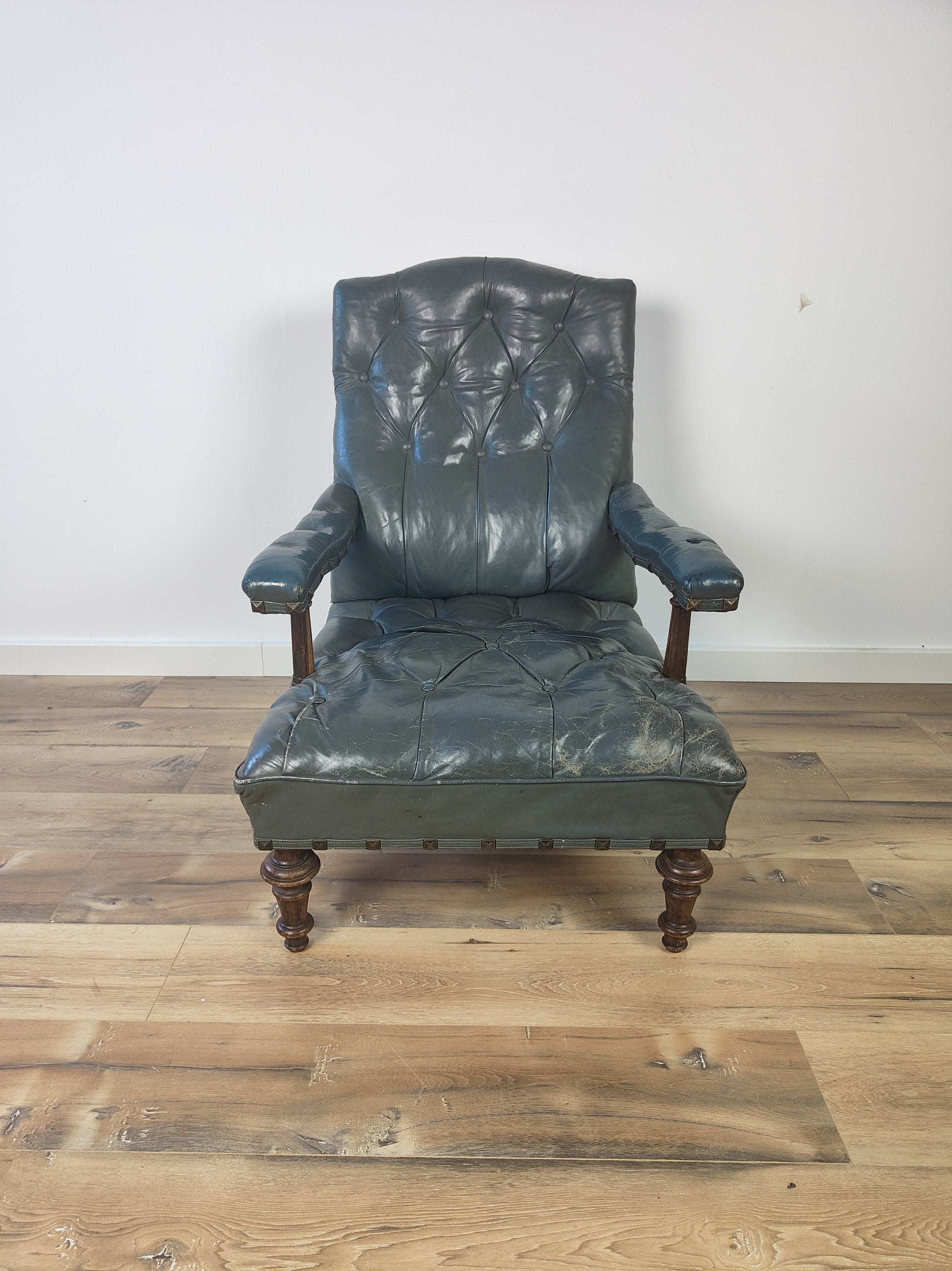 Leather Antique Library Chair Around 1860s Leather Antique Library Chair Around 1860s