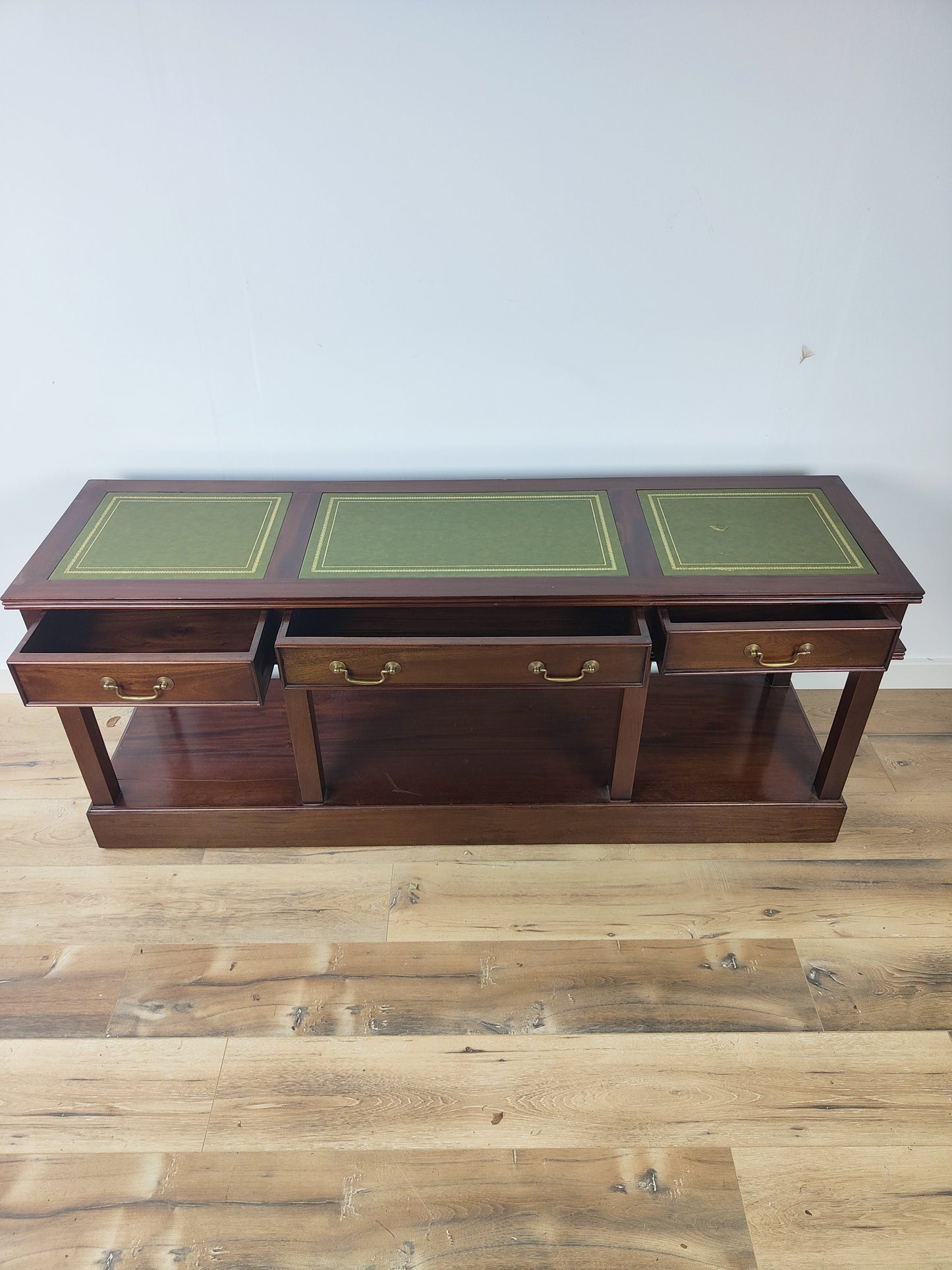 Mahogany Wooden Side Table Mahogany Wooden Side Table